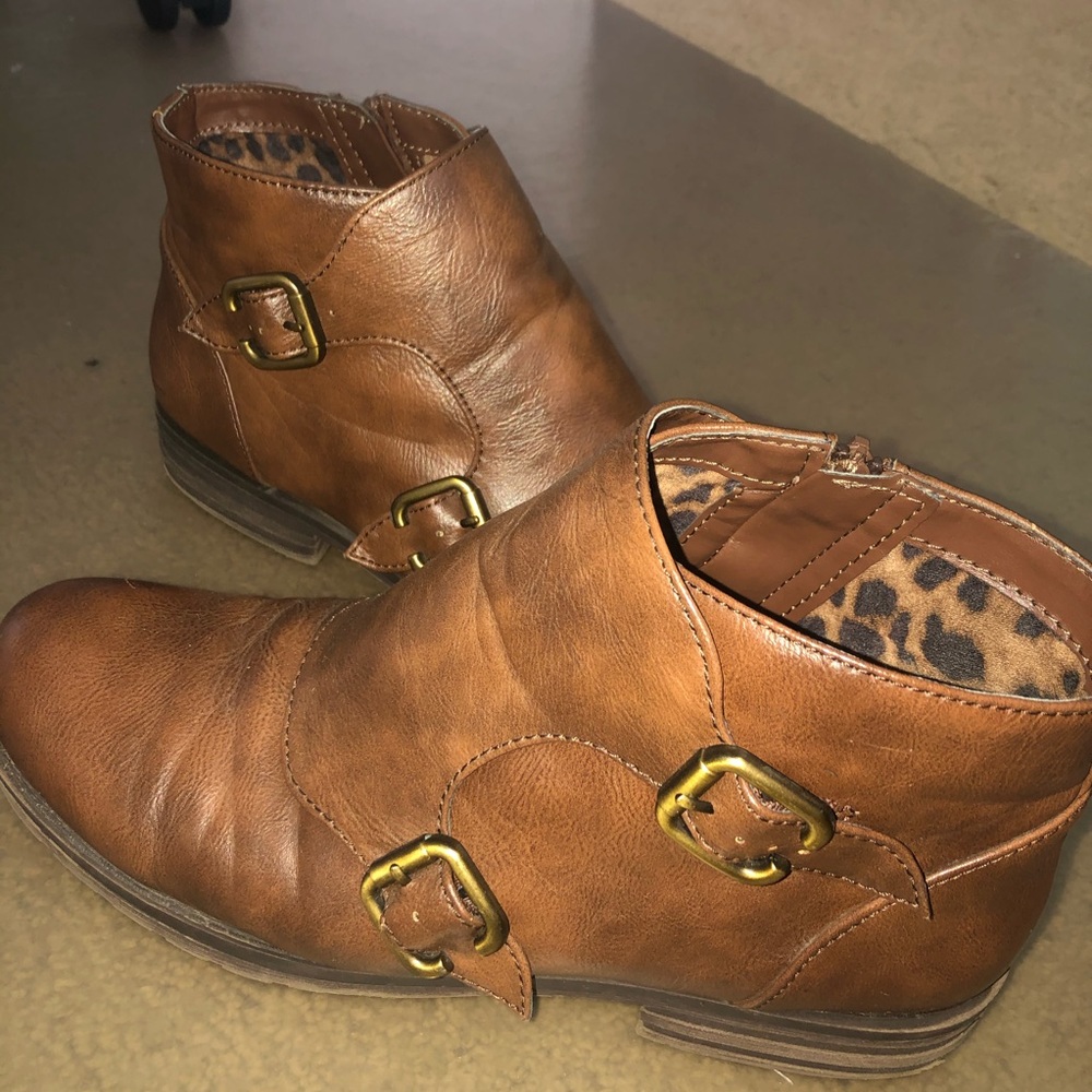 Naturalized boots